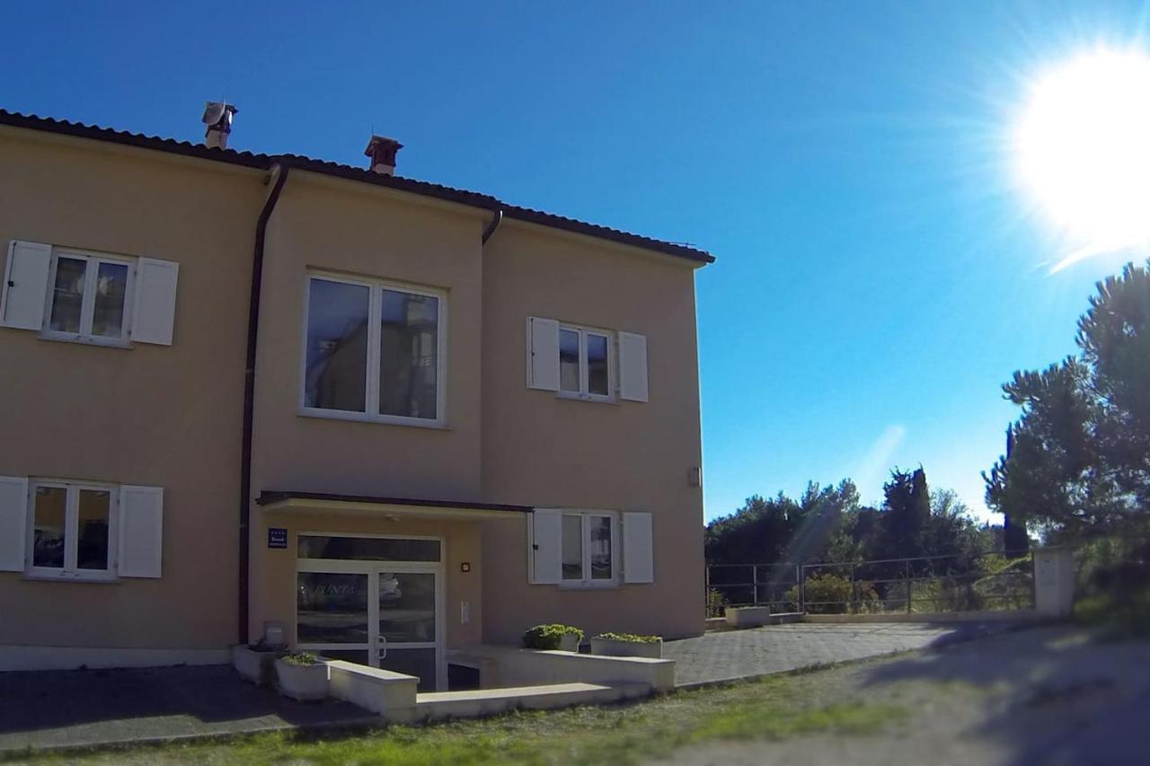 Apartment Punta Premantura E With Garden Eksteriør billede